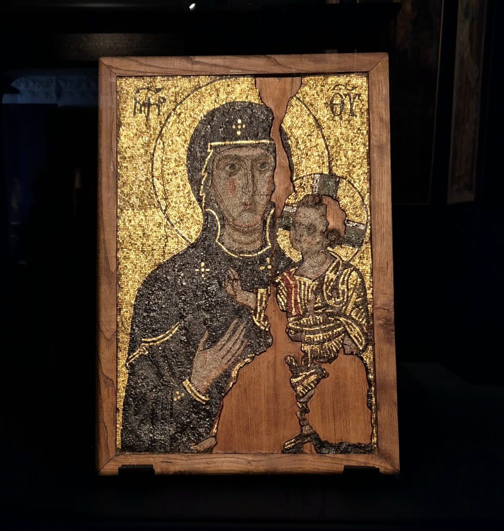 Mozaička ikona Bogorodice Odigitrije, kraj XII veka; Riznica manastira Hilandar